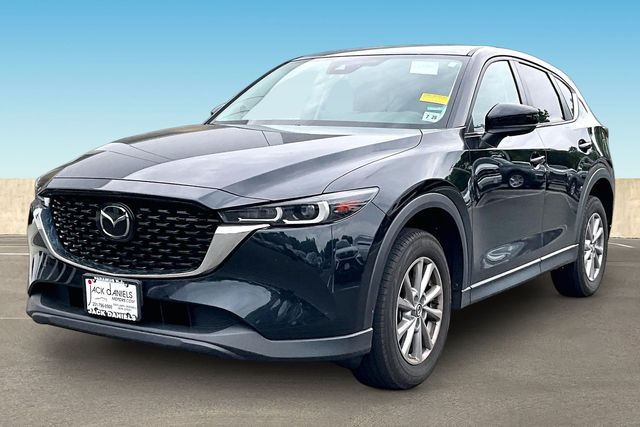 2023 Mazda CX-5 S Preferred package Auto AWD's photo