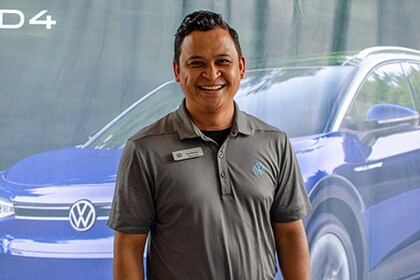 Staff member Paul Perado from ID_b78fb42bf2c8