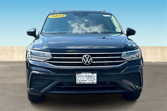 Used 2022 Volkswagen Tiguan SE with VIN 3VV2B7AXXNM044052 for sale in Paramus, NJ