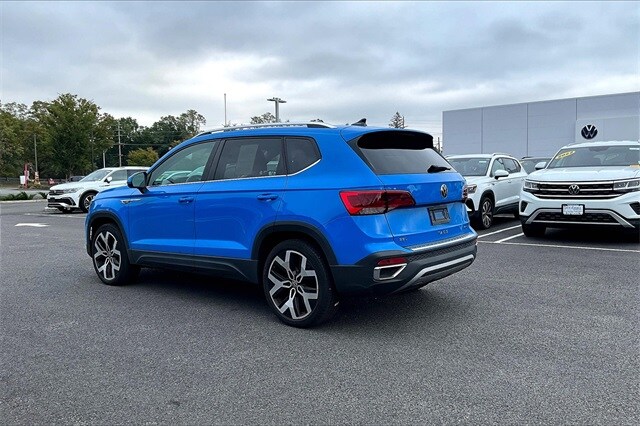 2022 Volkswagen Taos SEL photo 4
