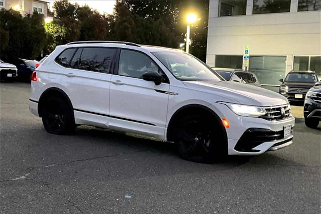 Used 2023 Volkswagen Tiguan 2.0T SE R-Line Black SUV