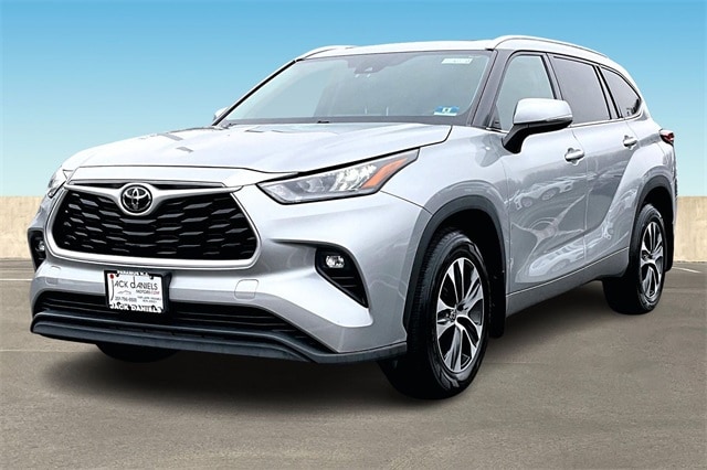 2020 Toyota Highlander XLE's photo