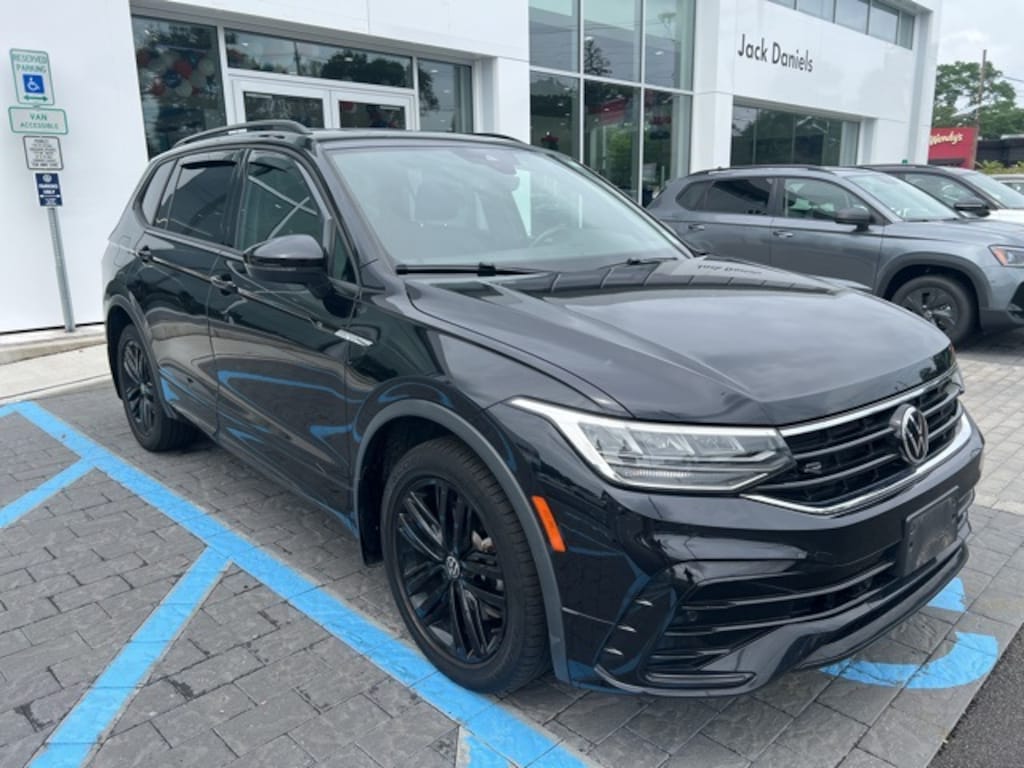 Used 2022 Volkswagen Tiguan 2.0T SE R-Line Black SUV