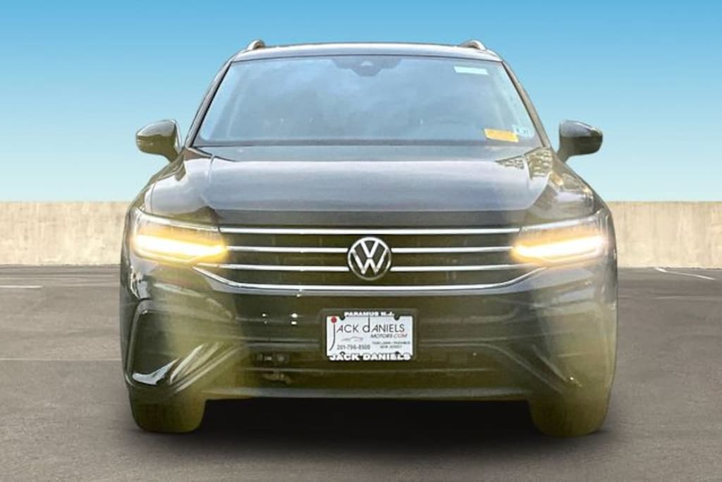 Certified 2022 Volkswagen Tiguan 2.0T SE SUV