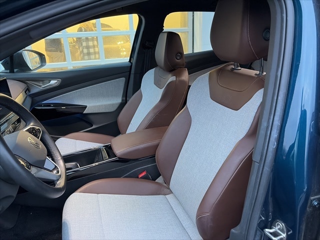 Used 2023 Volkswagen ID.4 PRO with VIN 1V2DNPE82PC010143 for sale in Paramus, NJ