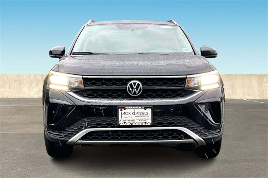 Used 2022 Volkswagen Taos 1.5T SE 4MOTION SUV