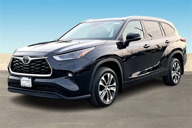 2021 Toyota Highlander XLE's photo