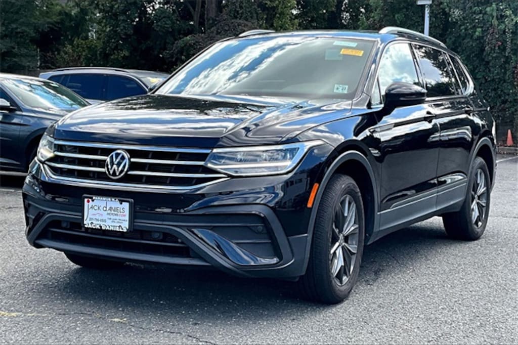 Certified 2022 Volkswagen Tiguan 2.0T SE SUV