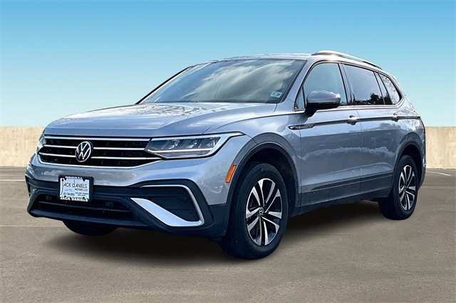 2022 Volkswagen Tiguan S's photo
