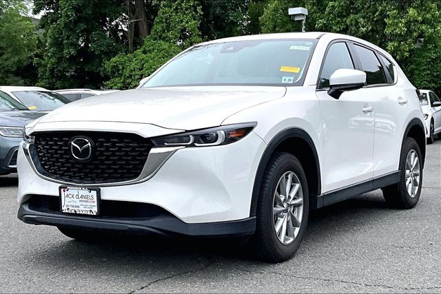 2023 Mazda CX-5 S Preferred package Auto AWD's photo