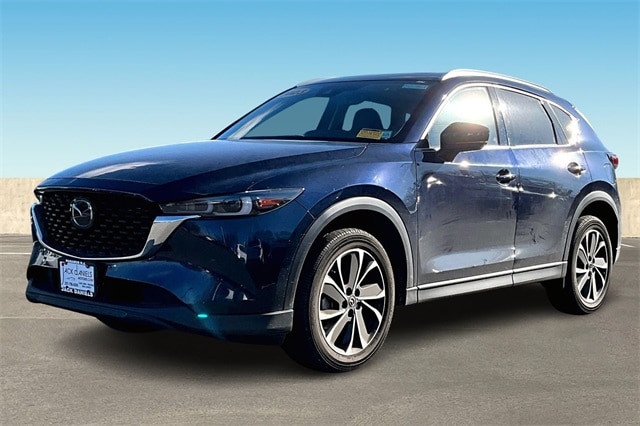 2023 Mazda CX-5 S Premium package's photo