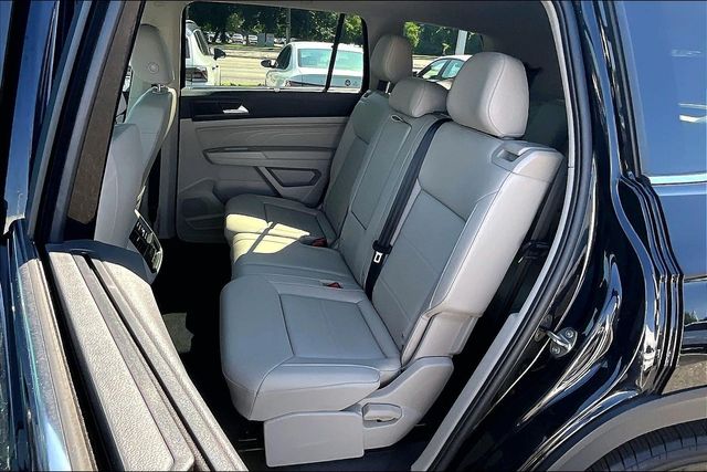 2023 Volkswagen Atlas SE w/Tech - Photo 21