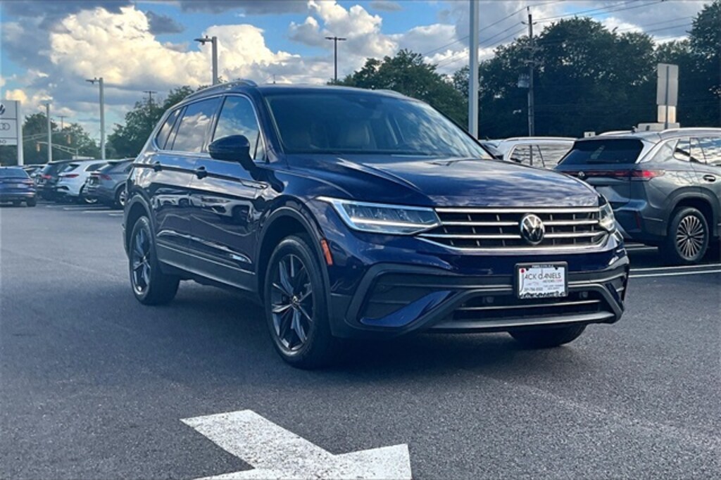 Used 2022 Volkswagen Tiguan 2.0T SE SUV