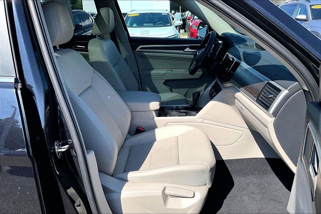 2023 Volkswagen Atlas SE w/Tech - Photo 19