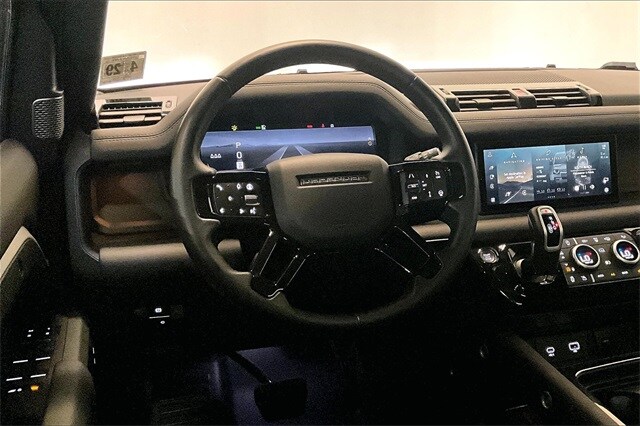 2024 Land Rover Defender 110 X-Dynamic SE photo 4