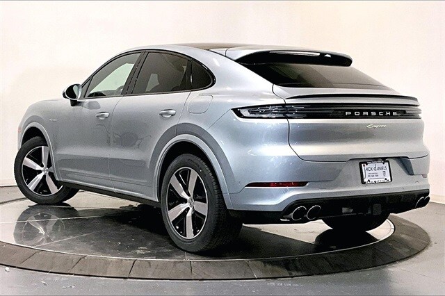 2026 Porsche Cayenne E-Hybrid Coupe photo 3