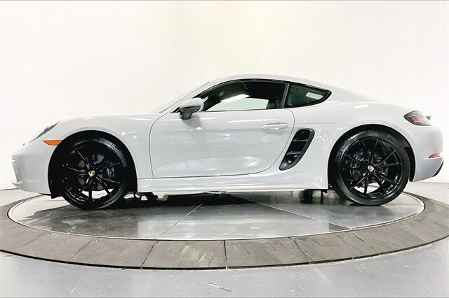 2025 Porsche Cayman photo 2