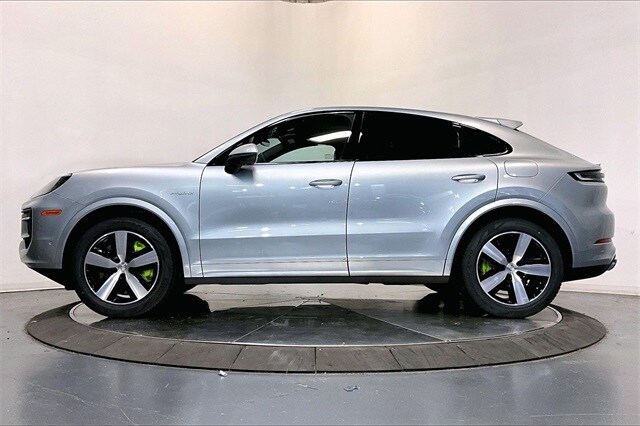 2026 Porsche Cayenne E-Hybrid Coupe photo 2