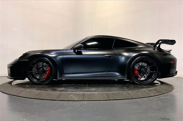 2025 Porsche 911 GT3 Touring photo 2