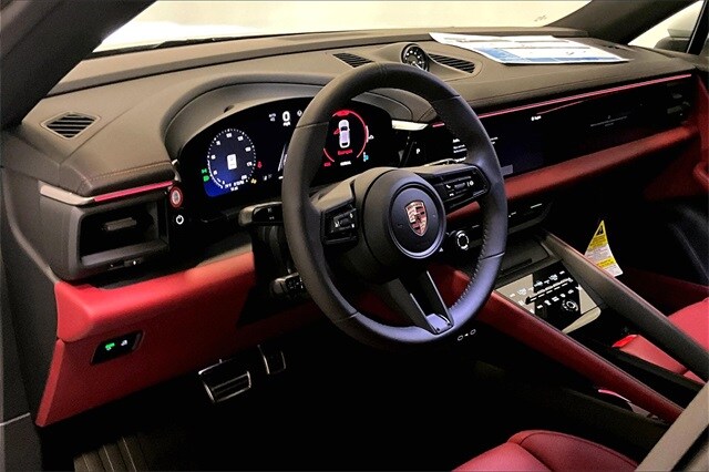 2025 Porsche Macan Electric photo 4