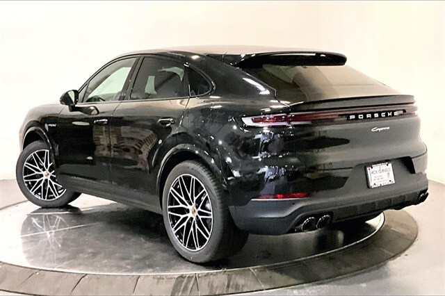 2025 Porsche Cayenne E-Hybrid Coupe photo 2