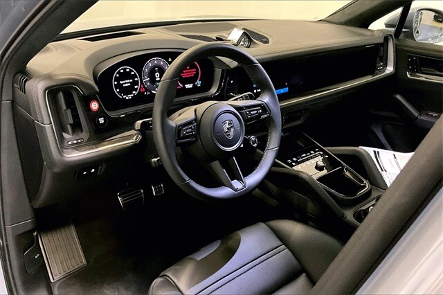 2025 Porsche Cayenne E-Hybrid Coupe Turbo photo 4