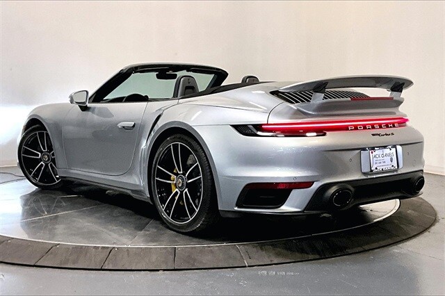 2022 Porsche 911 Turbo S photo 3