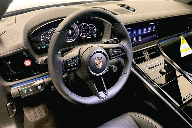 2026 Porsche Panamera 4 photo 4