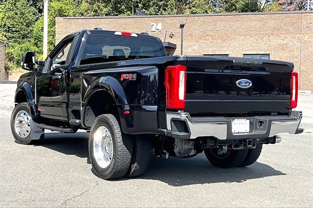 2025 Ford F-450 photo 3
