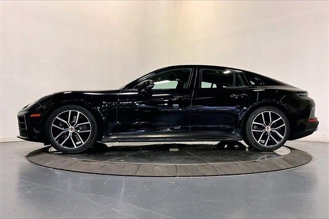 2026 Porsche Panamera 4 E-Hybrid photo 2