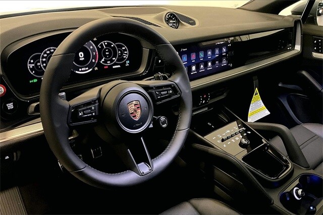 2026 Porsche Cayenne Coupe S photo 4