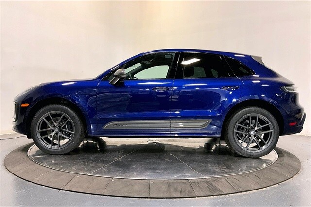 2026 Porsche Macan T photo 2