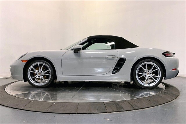 2025 Porsche Boxster photo 2