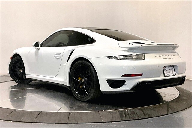 2014 Porsche 911 Turbo S photo 3