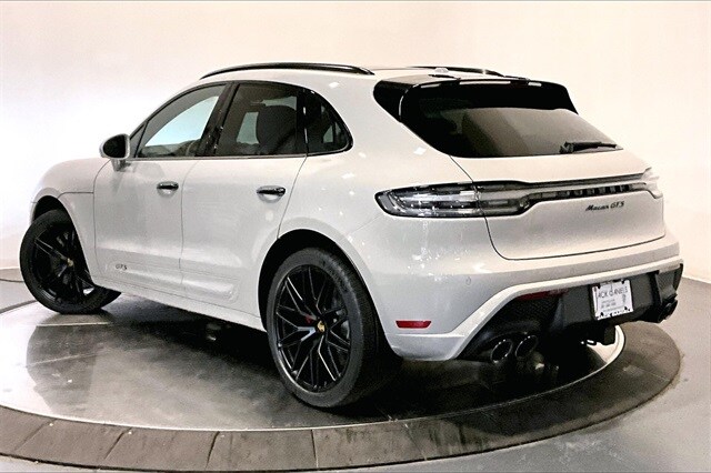 2025 Porsche Macan GTS photo 3