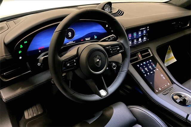 2026 Porsche Taycan Cross Turismo Turbo photo 4