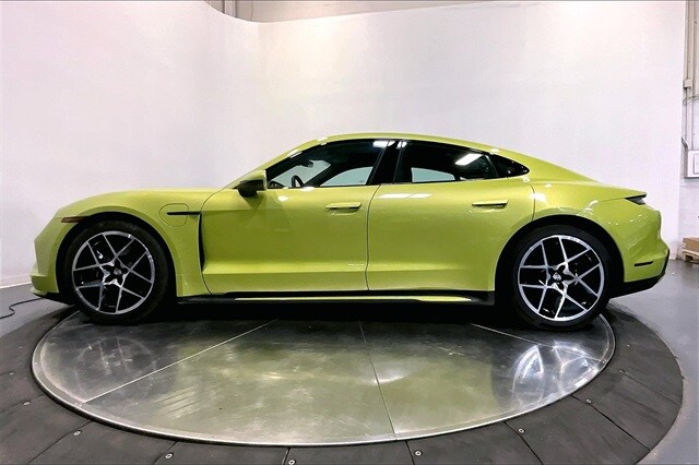 2025 Porsche Taycan 4S photo 2