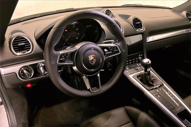 2025 Porsche Cayman photo 4