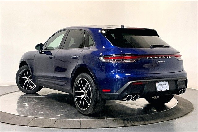 2026 Porsche Macan T photo 3
