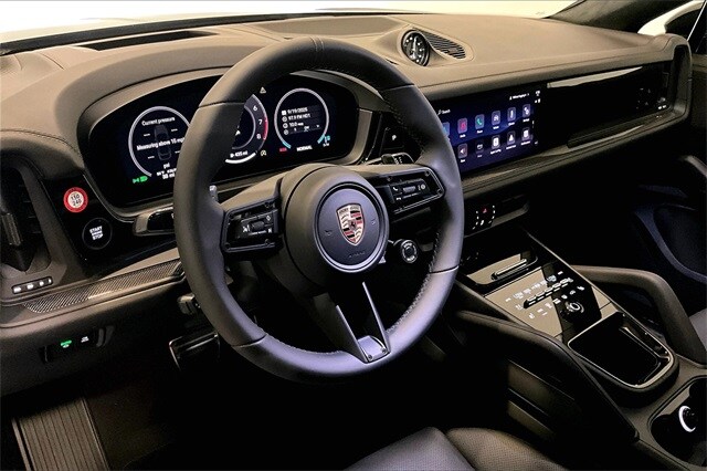 2026 Porsche Cayenne Coupe GTS photo 4