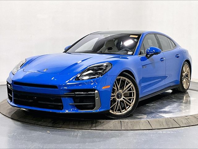 2025 Porsche Panamera Turbo E-Hybrid's photo