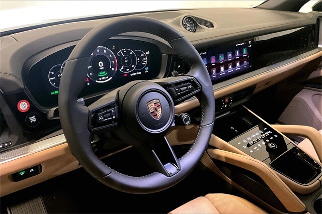 2026 Porsche Cayenne E-Hybrid photo 3