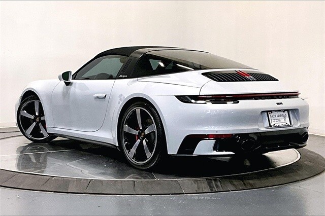2024 Porsche 911 Targa 4S photo 3