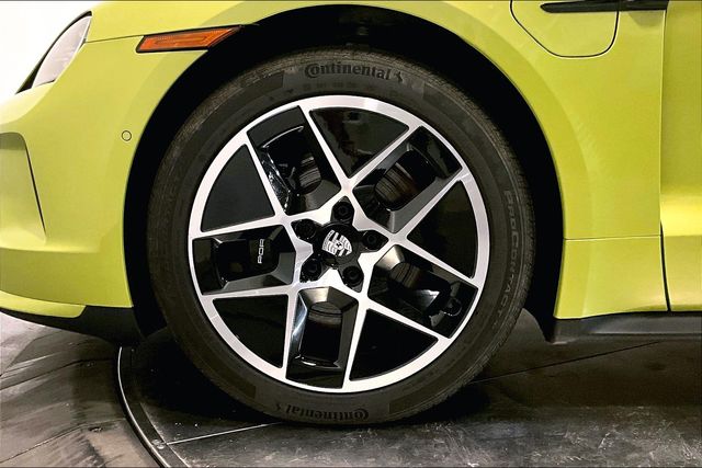 2025 Porsche Taycan S - Photo 13
