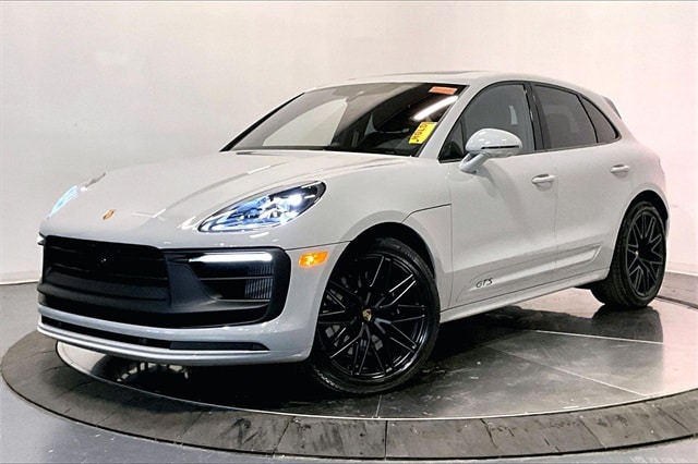 2026 Porsche Macan GTS's photo
