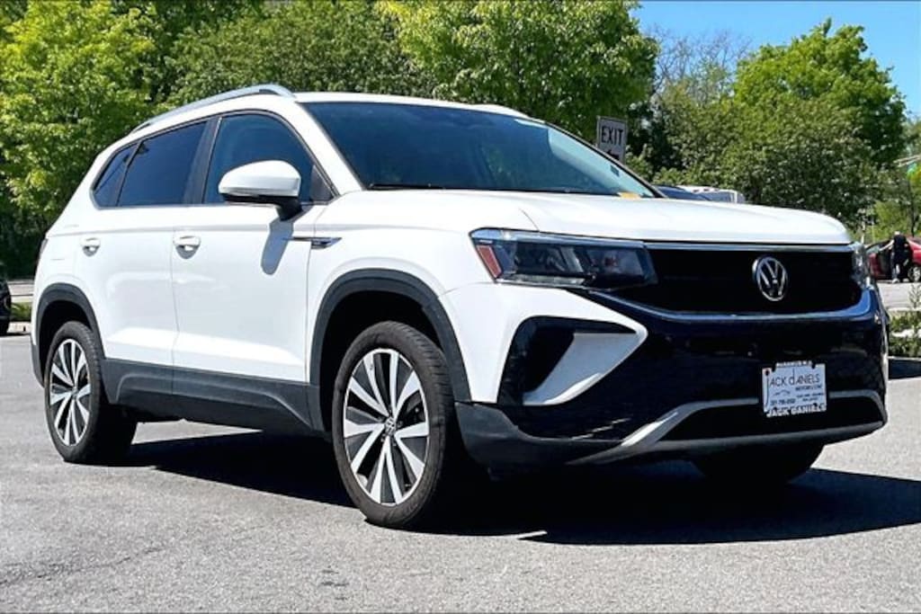 Certified 2024 Volkswagen Taos 1.5T SE SUV