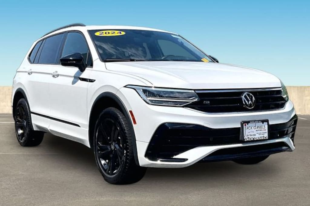 Certified 2024 Volkswagen Tiguan 2.0T SE R-Line Black SUV