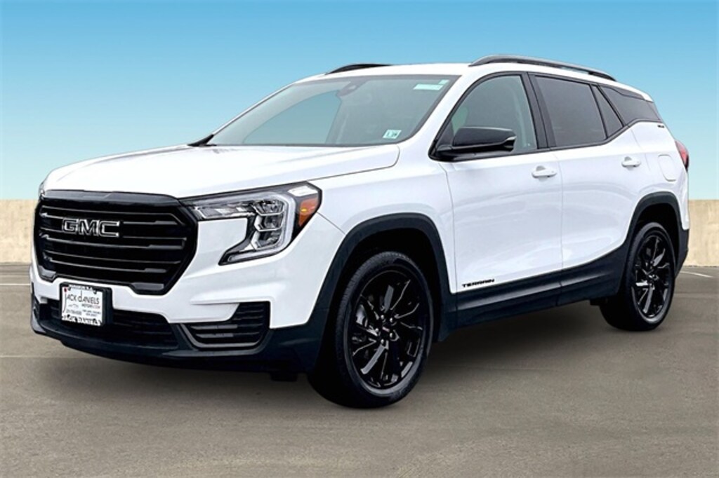 Used 2023 GMC Terrain SLE SUV