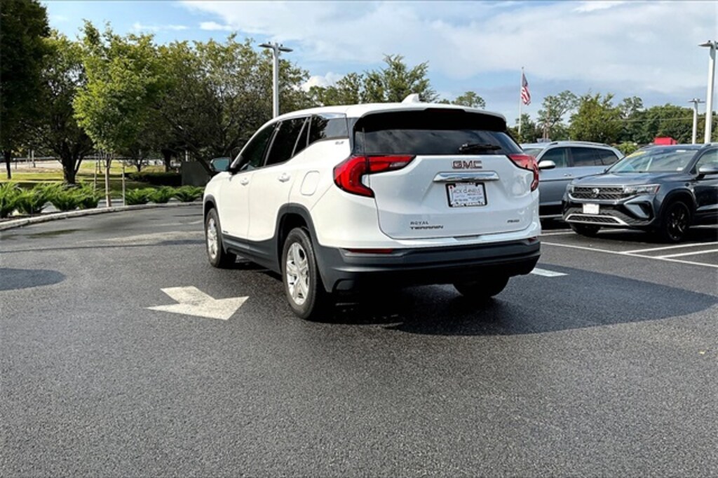 Used 2018 GMC Terrain SLE SUV