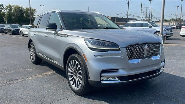 Used 2020 Lincoln Aviator Reserve with VIN 5LM5J7XCXLGL33869 for sale in Dearborn, MI